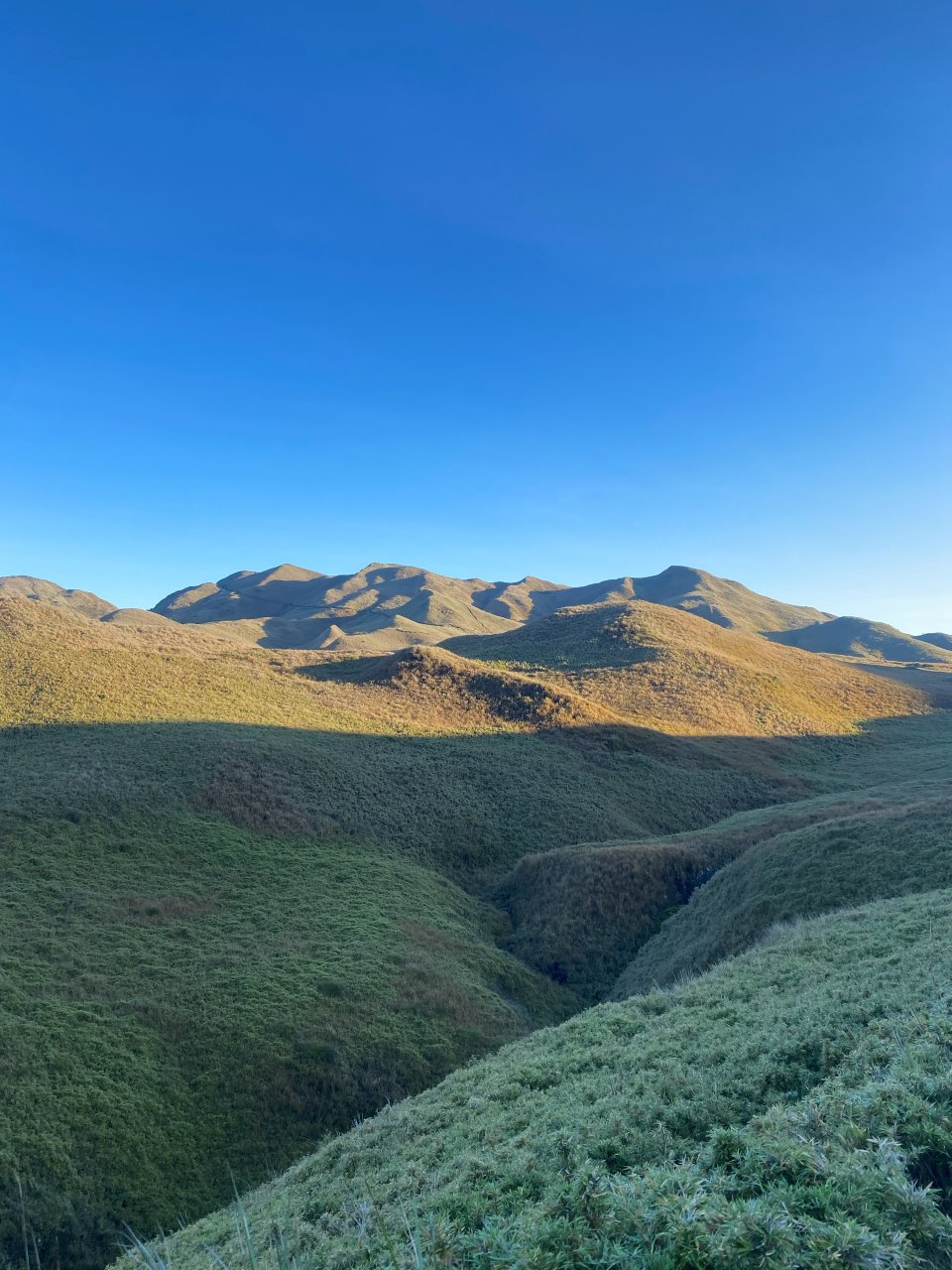 Bergtoppen in Noord-Luzon boven de wolken
